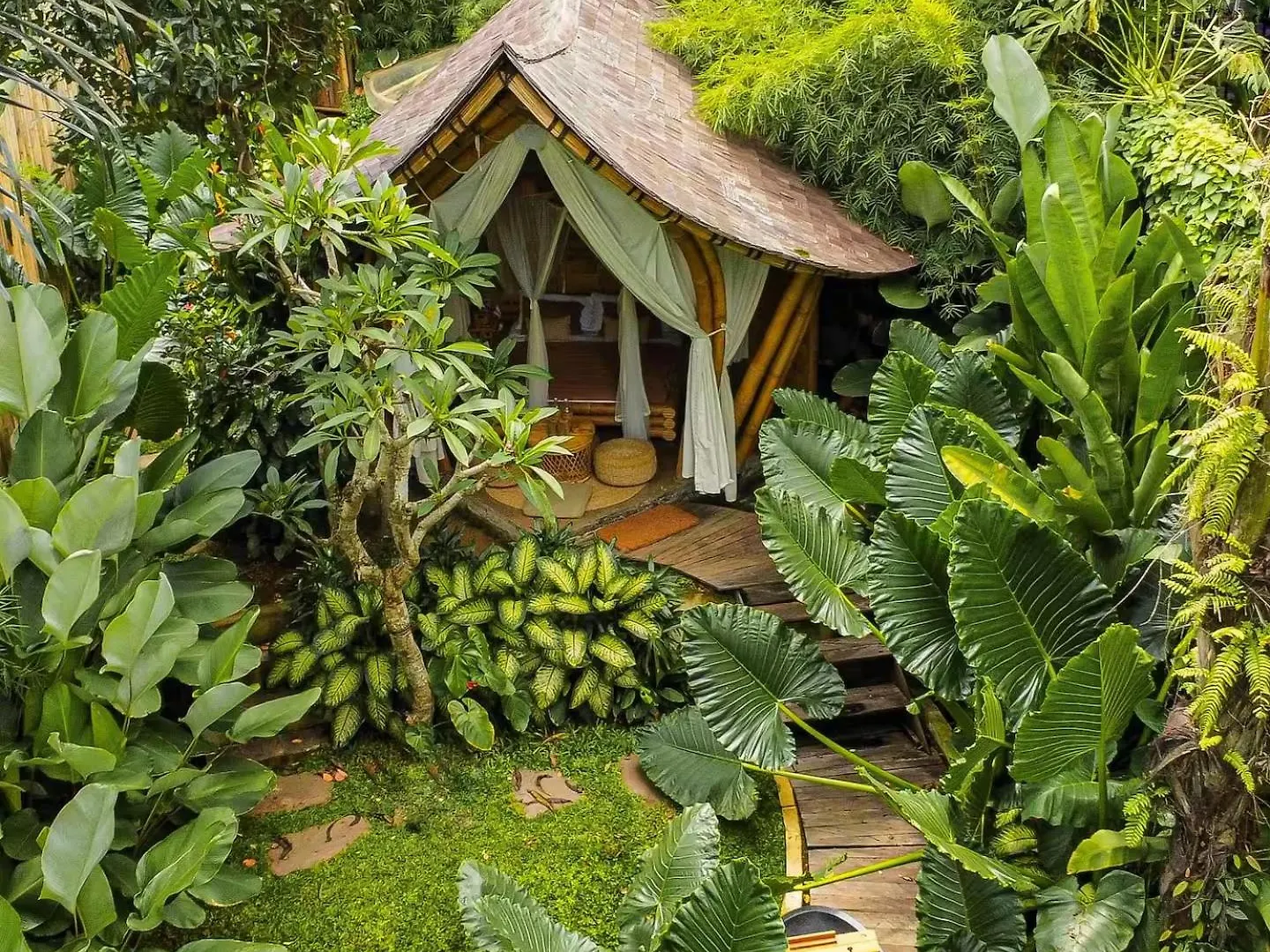 Wahem Eco Bamboo - Magical Bamboo House Ubud Bali Villa